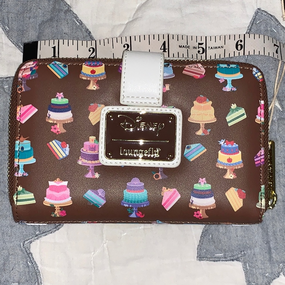Loungefly Disney Princess - Cakes "Icing on the Cake" Wallet 🍰
